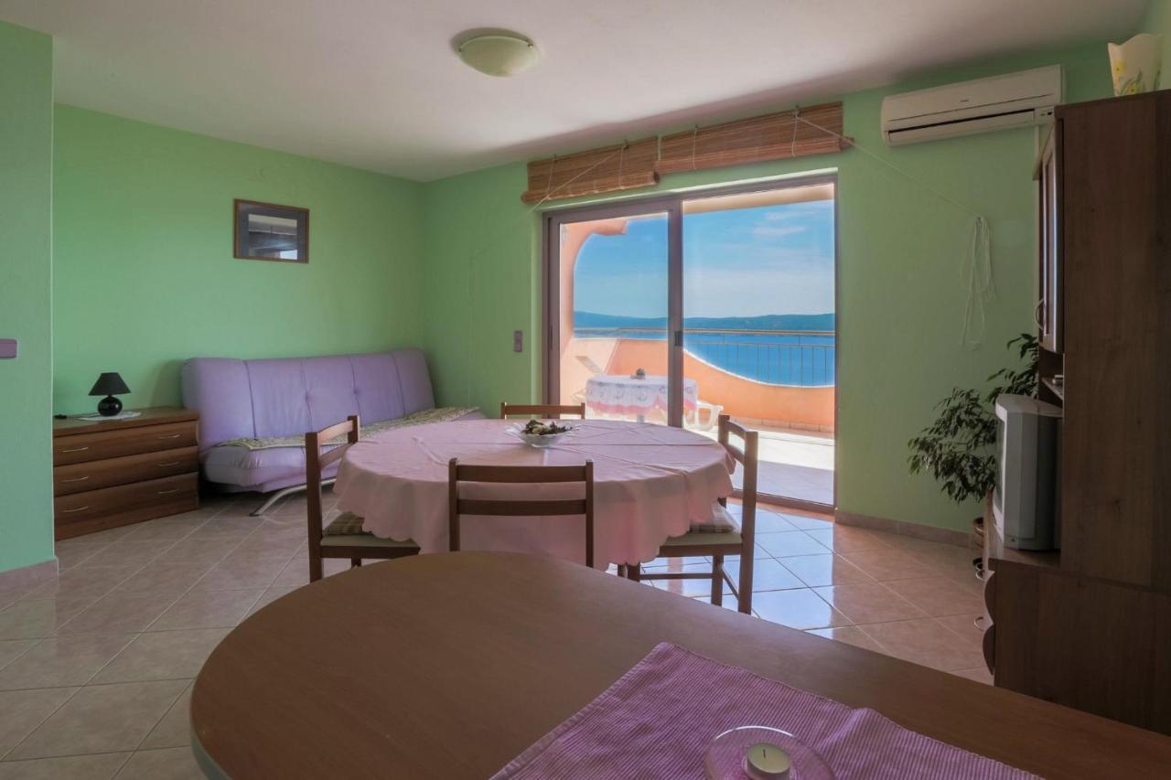 דראמליי Apartments Djusi מראה חיצוני תמונה