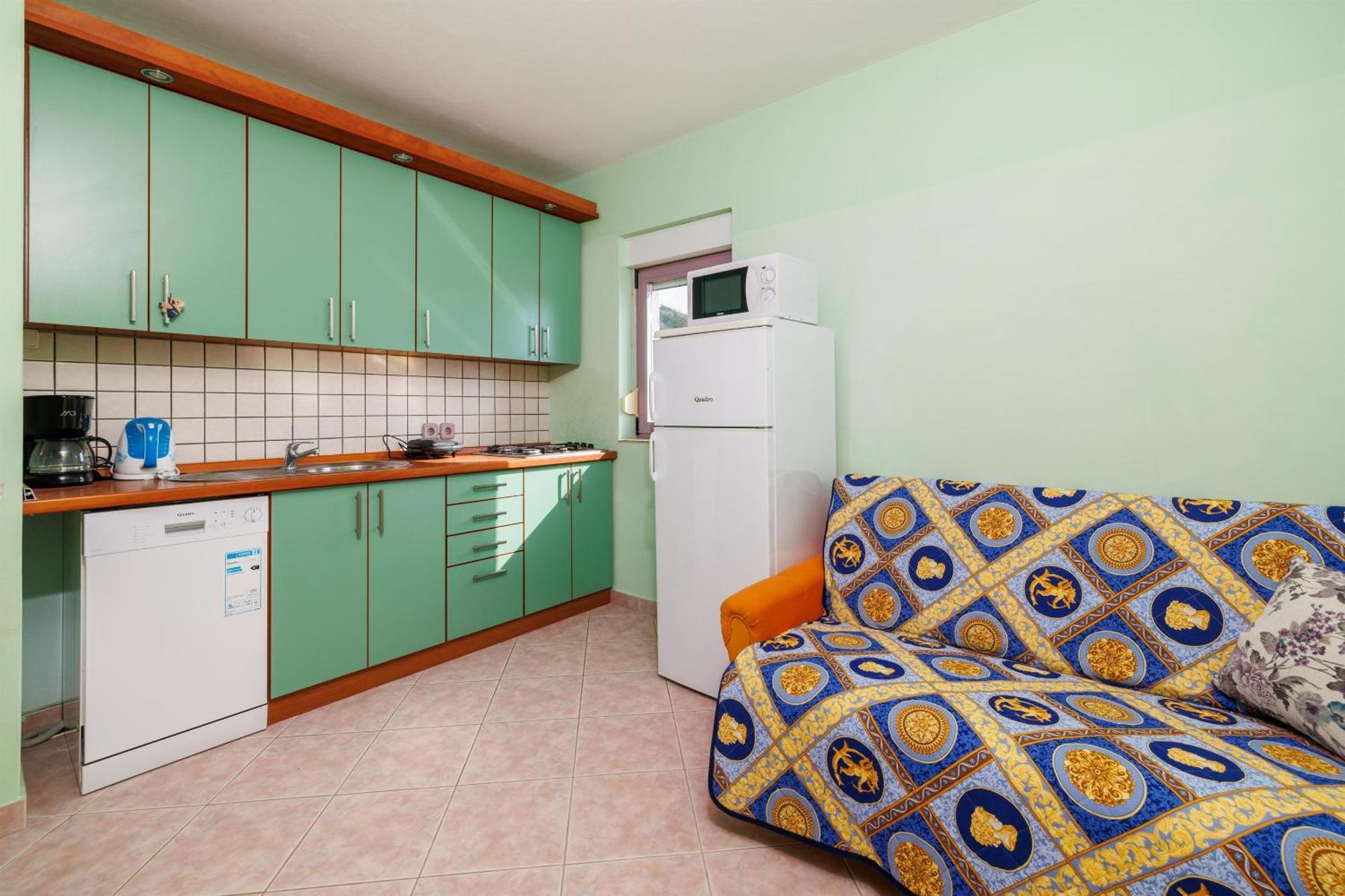 דראמליי Apartments Djusi מראה חיצוני תמונה
