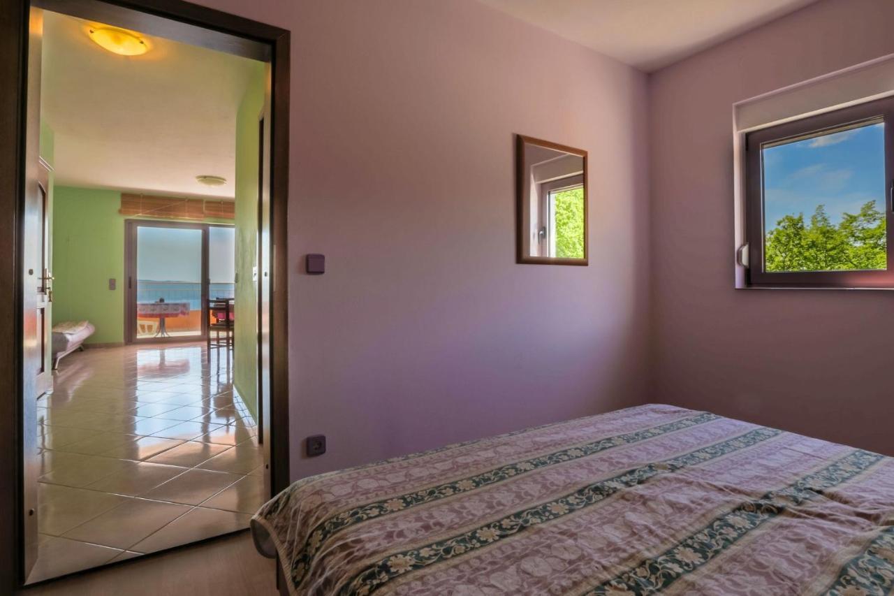דראמליי Apartments Djusi מראה חיצוני תמונה